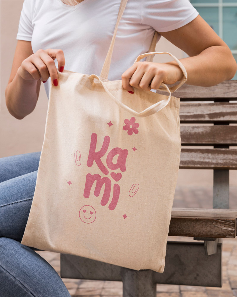 mockup shopper con logo kami applicato