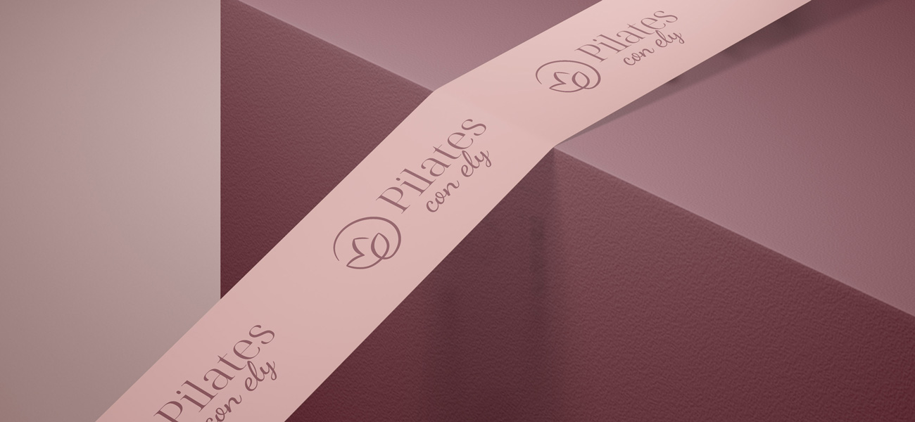 Mockup nastro packaging con il logo Pilates con Ely applicato