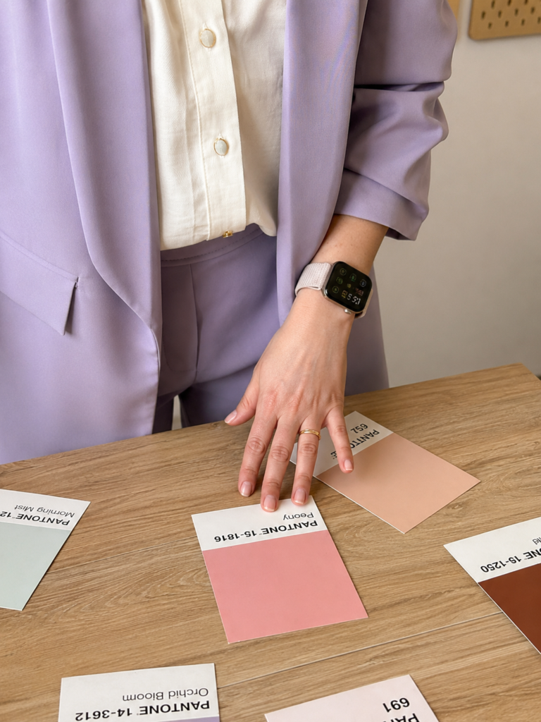 Stefania Billera brand designer selezione della palette colori per un progetto di identità visiva strategica